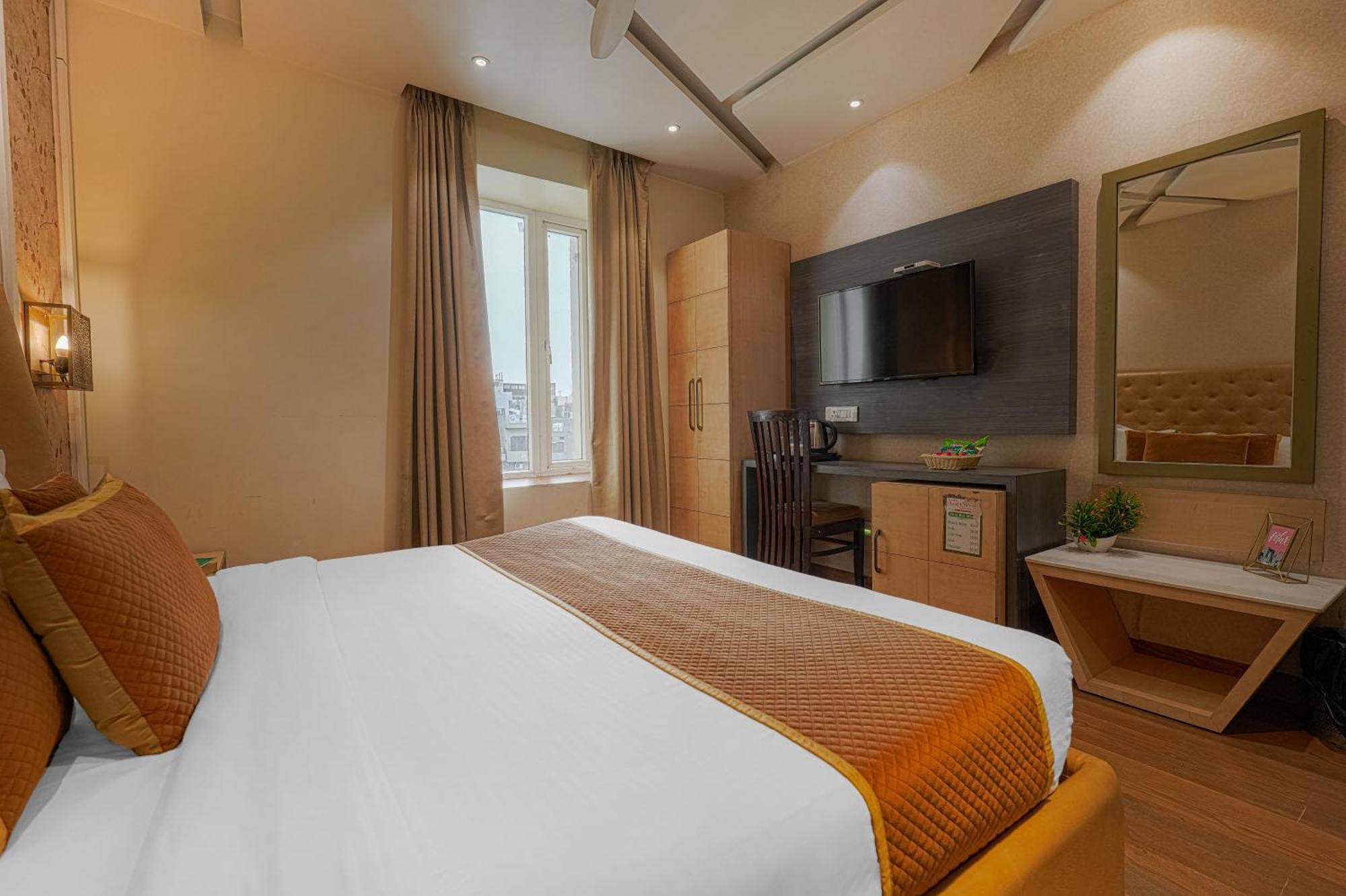 Csjs Inn Hotel Амритсар Екстериор снимка