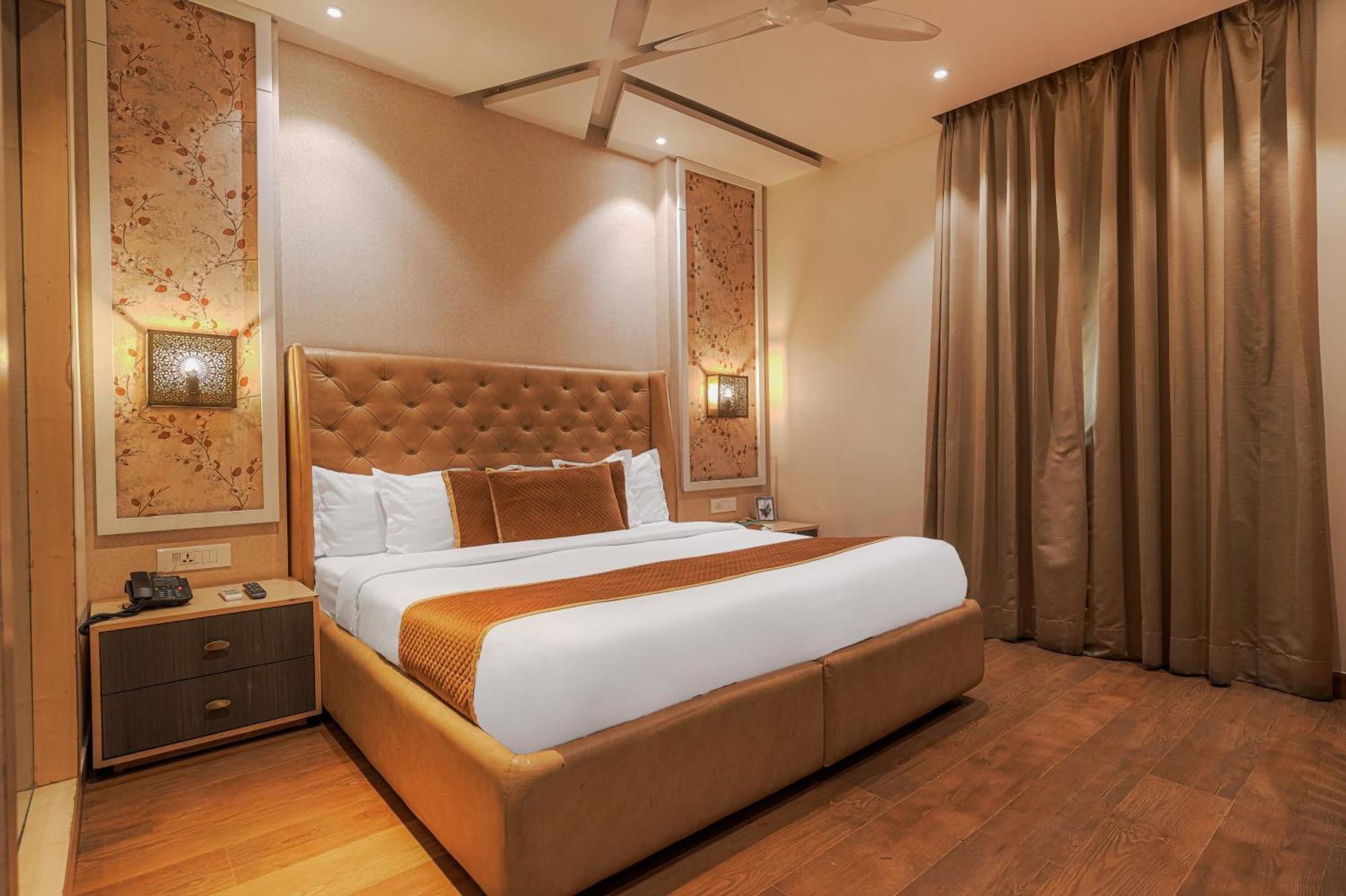 Csjs Inn Hotel Амритсар Екстериор снимка