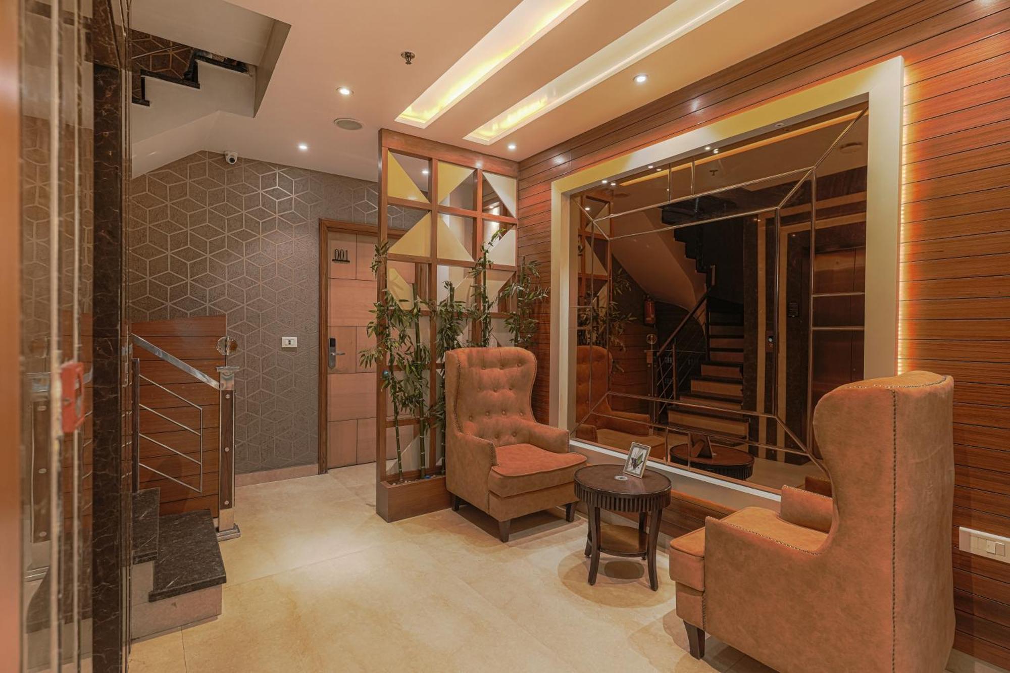 Csjs Inn Hotel Амритсар Екстериор снимка