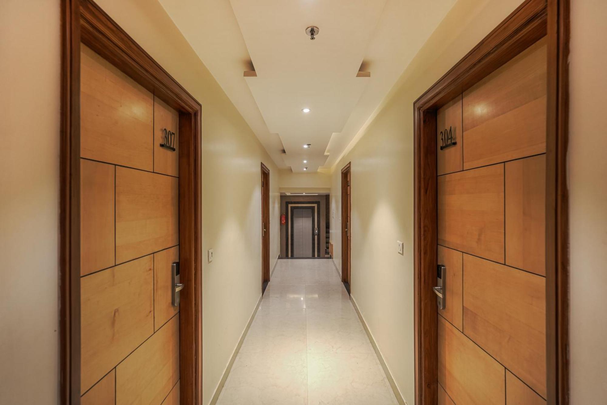 Csjs Inn Hotel Амритсар Екстериор снимка