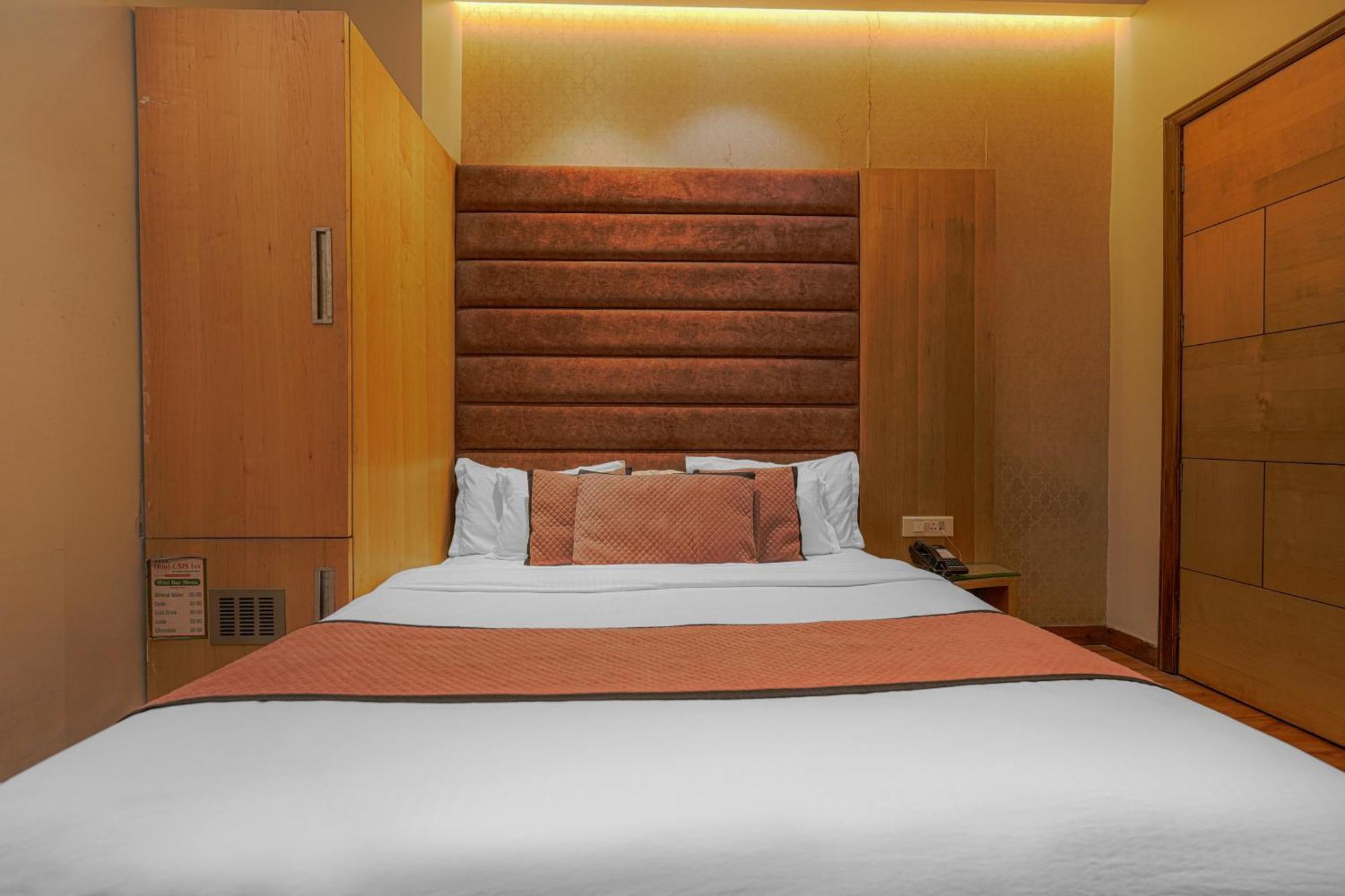 Csjs Inn Hotel Амритсар Екстериор снимка