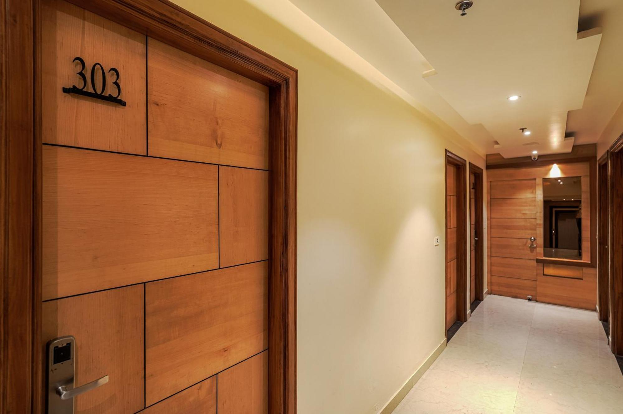 Csjs Inn Hotel Амритсар Екстериор снимка