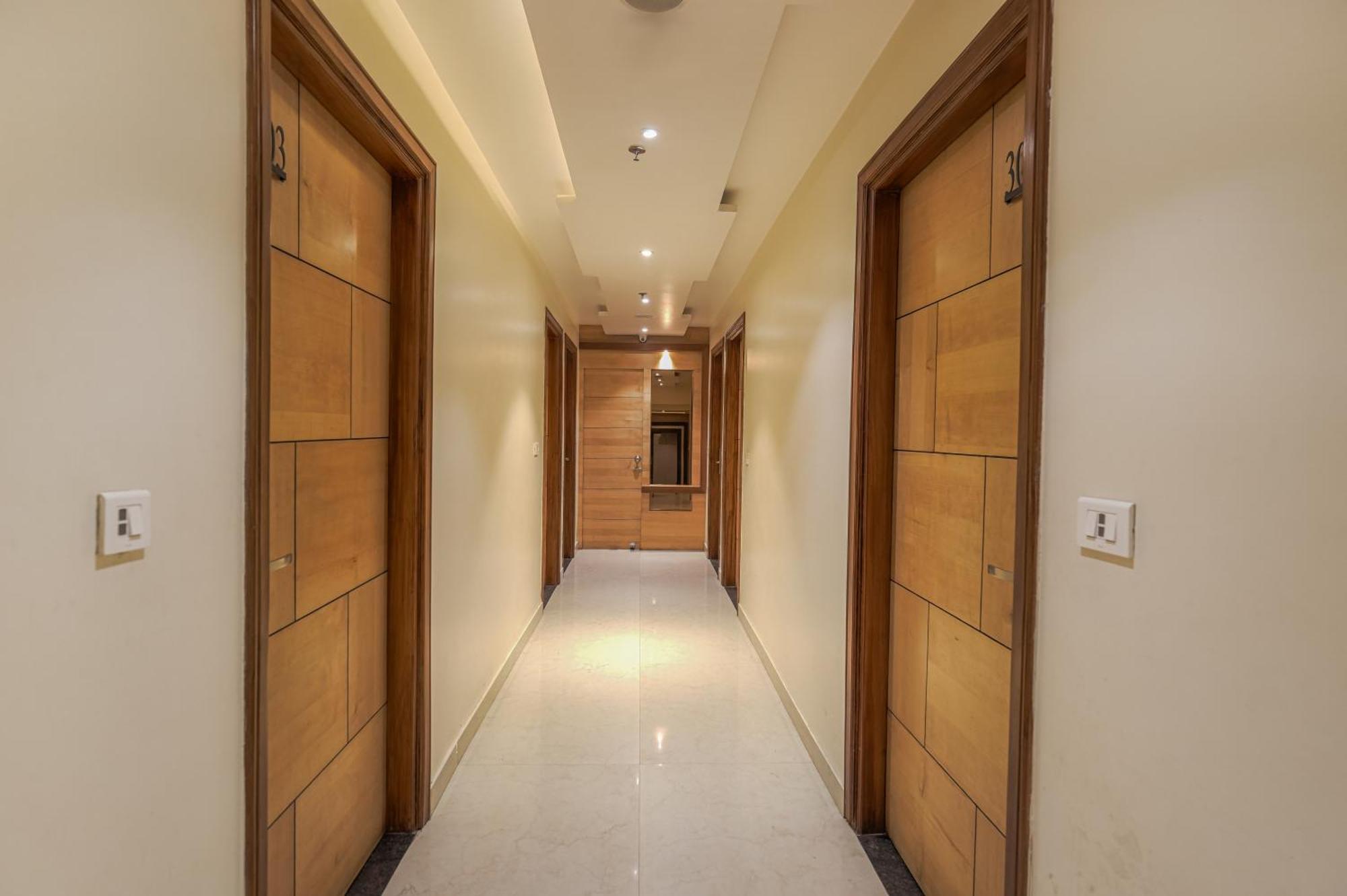 Csjs Inn Hotel Амритсар Екстериор снимка